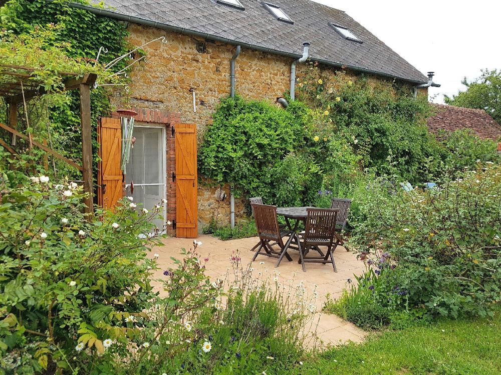 Haus mit Garten zu Verkaufen im Süden von der Brenne, 36 €